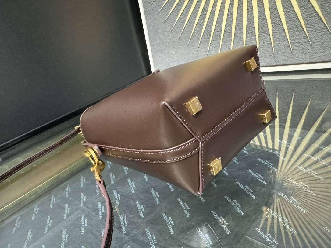 Y51 LE 37 Mini (Shiny Leather) 15x13x6cm