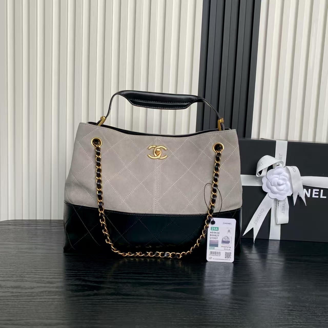 Ch**el Small Shopping Bag AS5634 24x36x14cm