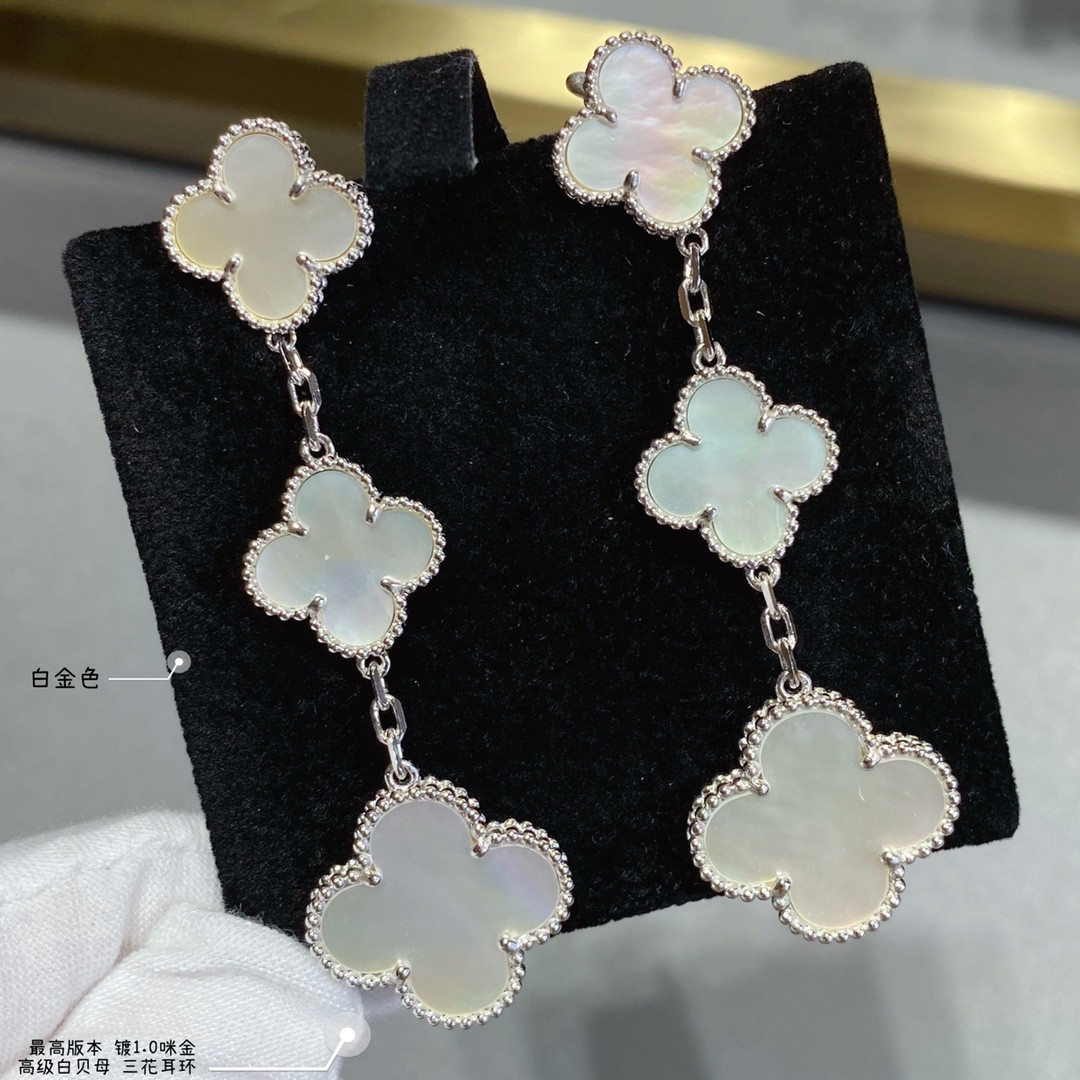 V*n Cl**f & Arpels High-grade white Fritillaria three flowers Earrings