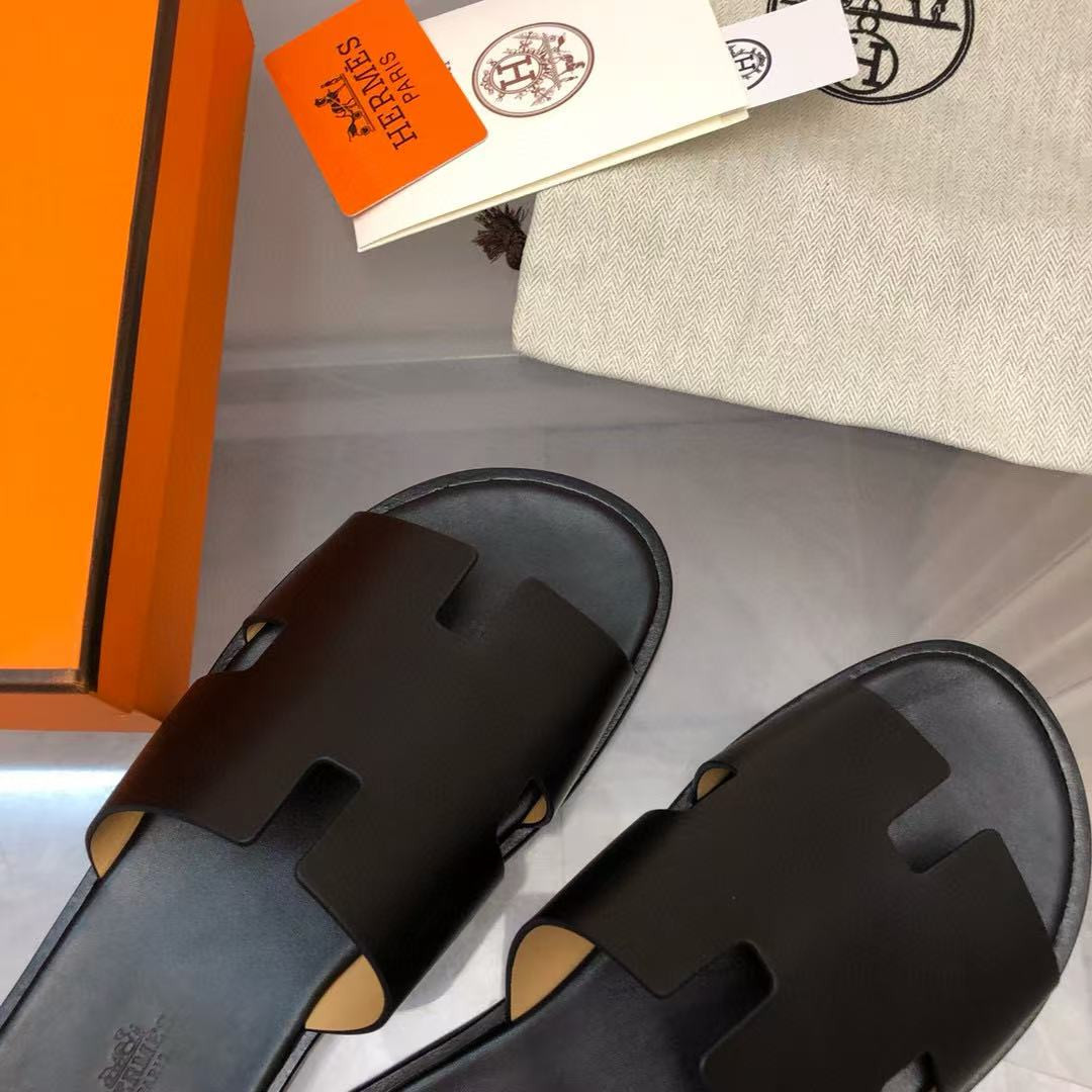 UA H**me5 Izmir sandal