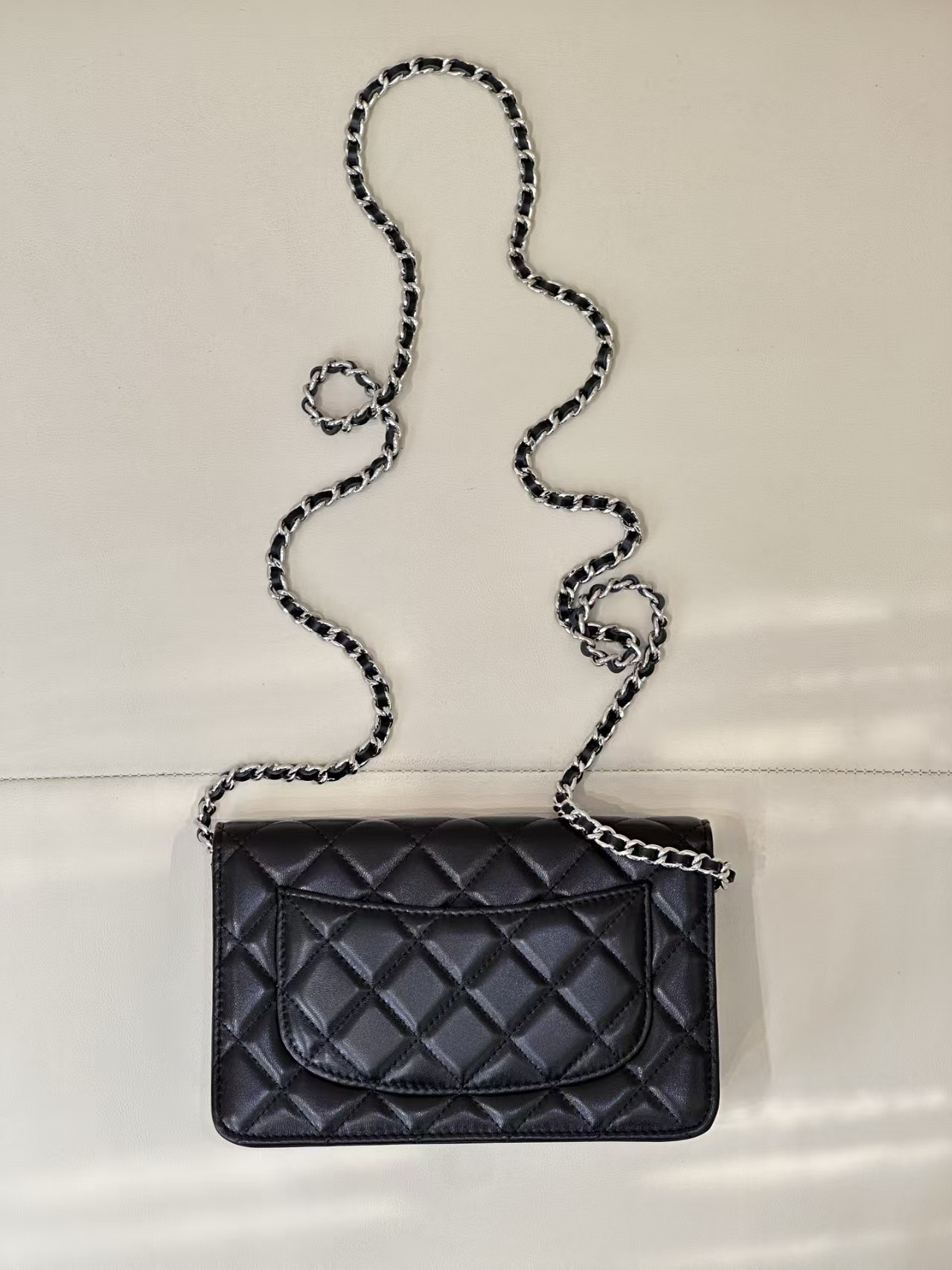Ch**el WOC CLASSIC WALLET ON CHAIN 13x19cm