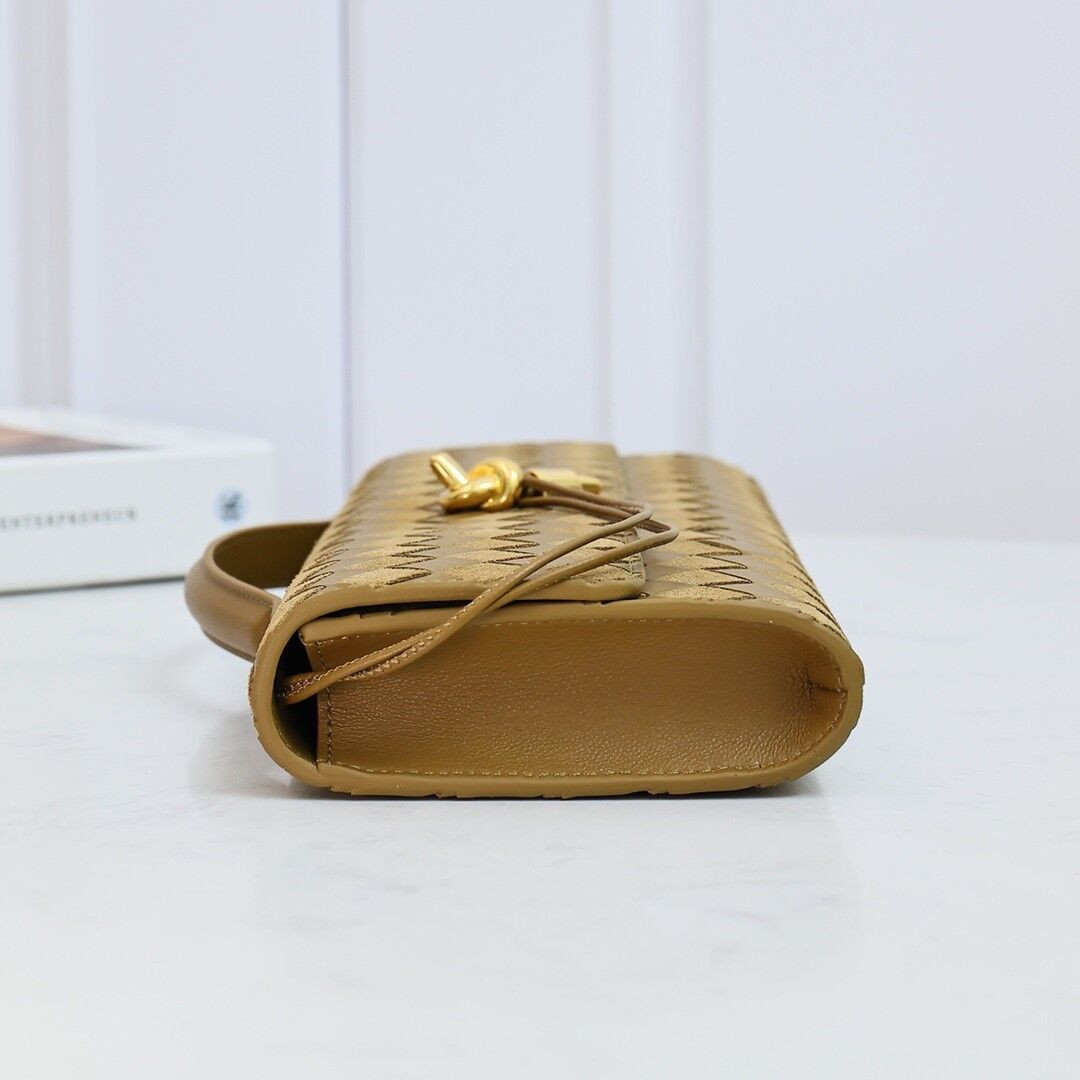 B0tt*ga Ven*ta Long Clutch Andiamo With Handle Fondant 31x13x3cm