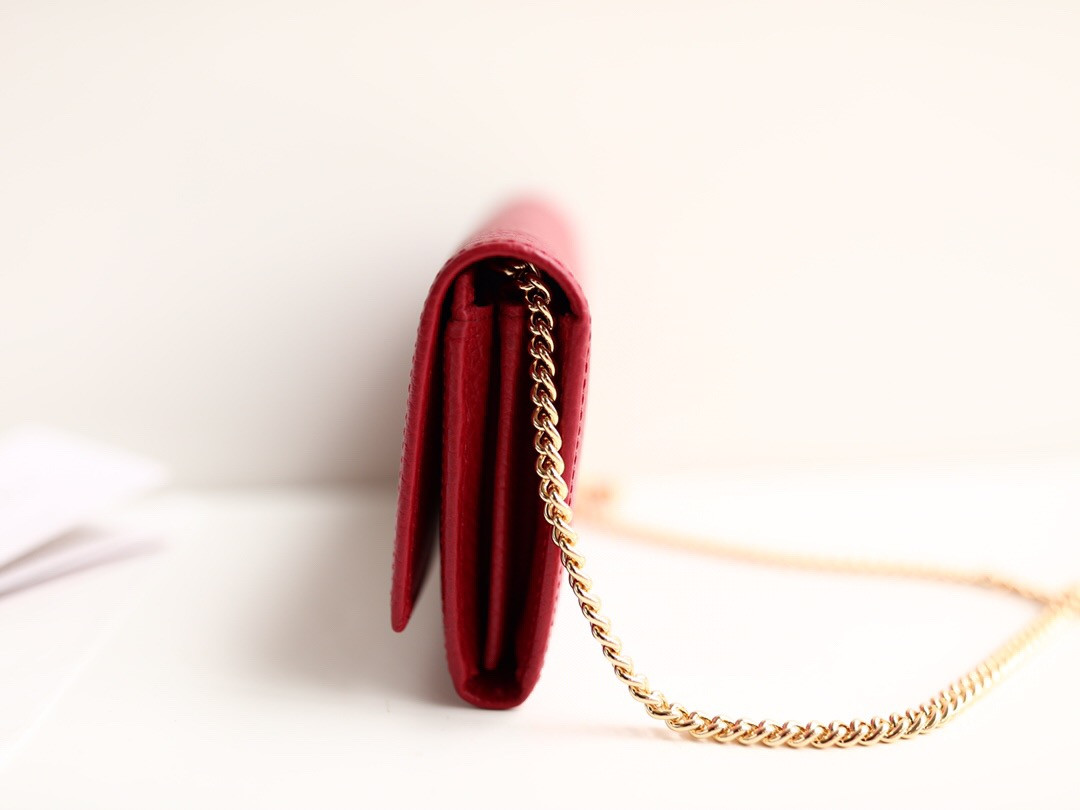 Gvc*1 GG Marmont leather chain wallet