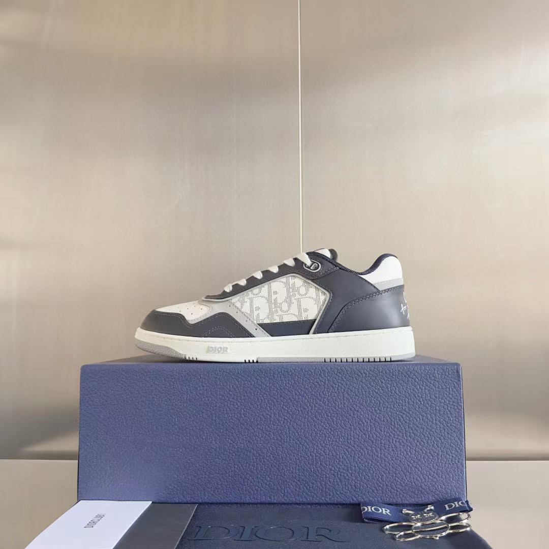 UA D10r B27 Sneaker