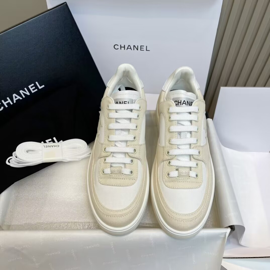UA Ch**el SNEAKER