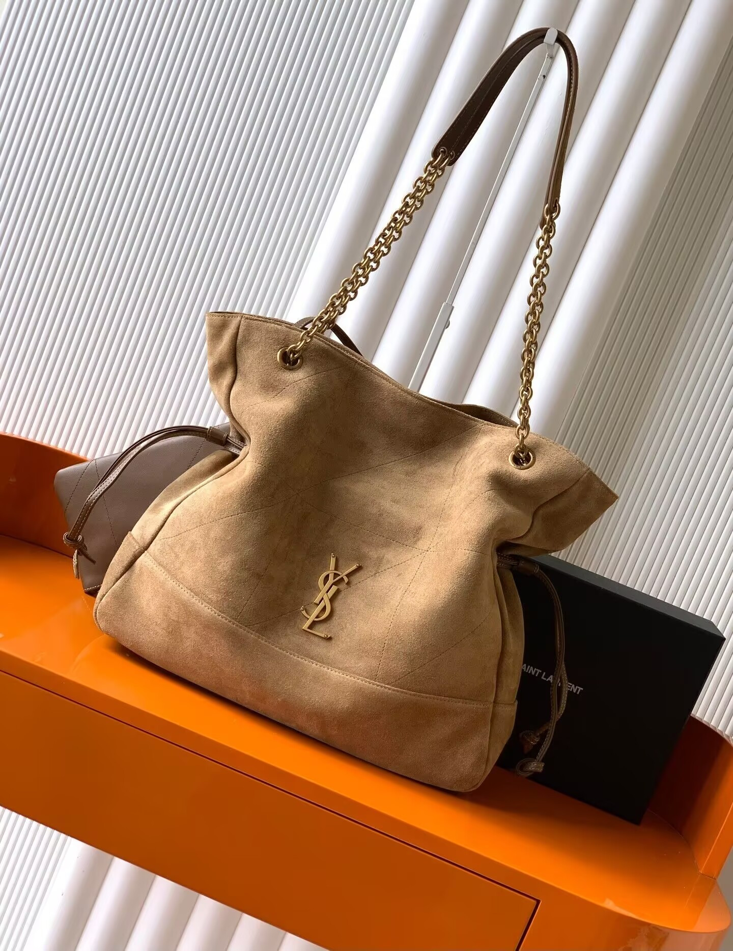 Y51 JAMIE Shopping in Suede 35x35x10cm