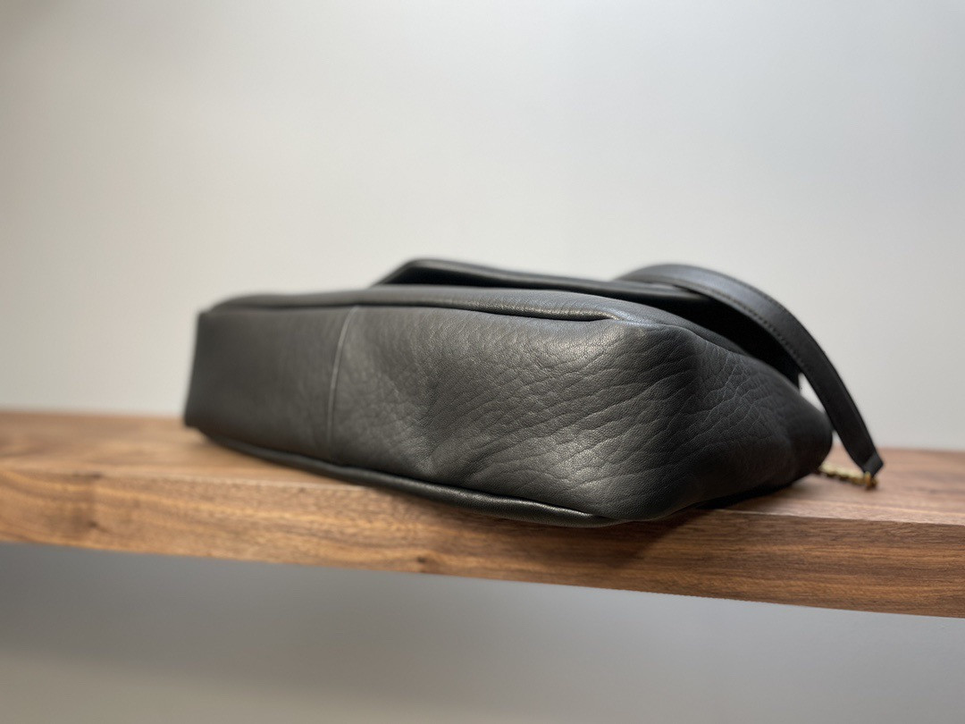 Y51 Calypso large in grained 36x20x10cm