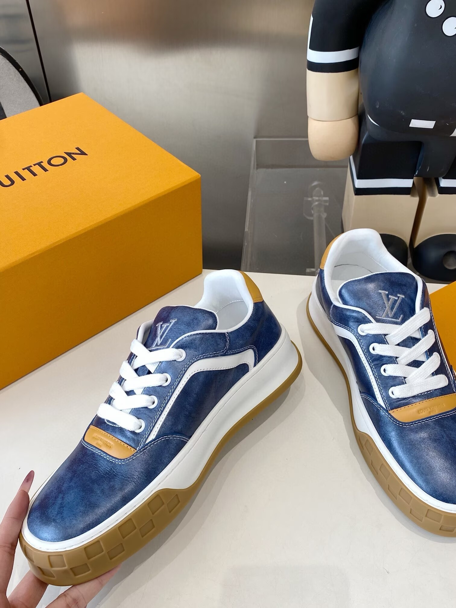 UA LV Tilted Sneaker