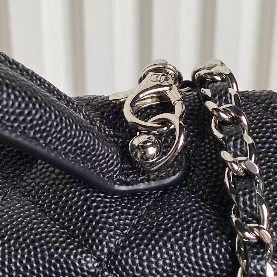 Ch**el with chain 14×18×3cm
