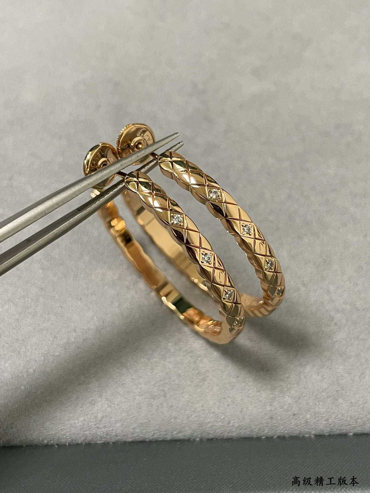 Ch**el Large D1am0nd-shaped D1am0nd drill Earrings