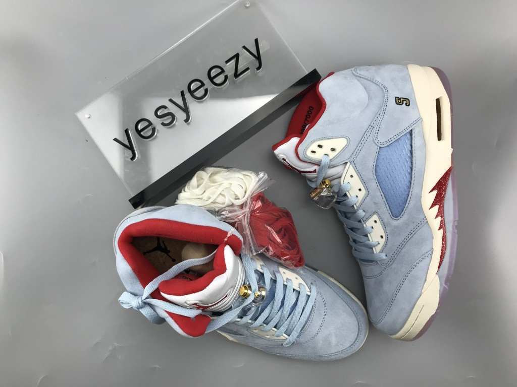 UA AIR JORDAN 5 RETRO "TROPHY ROOM"