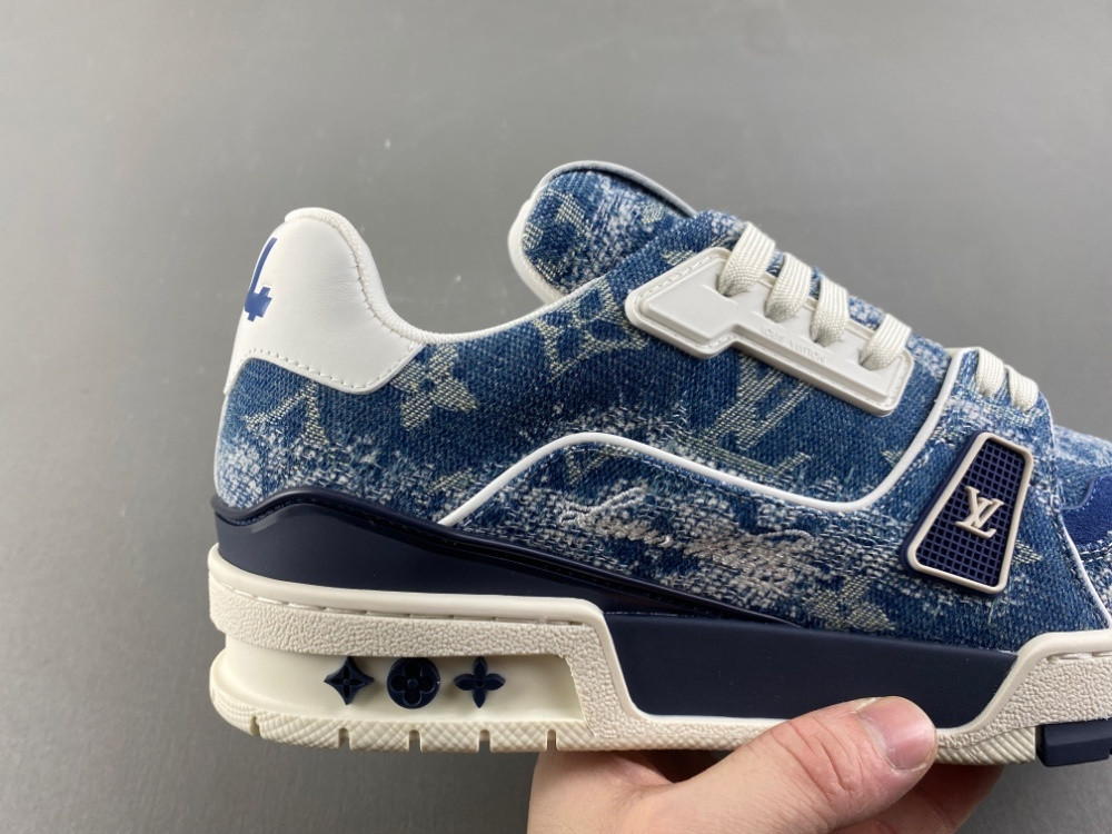 UA LV trainer Sneakers