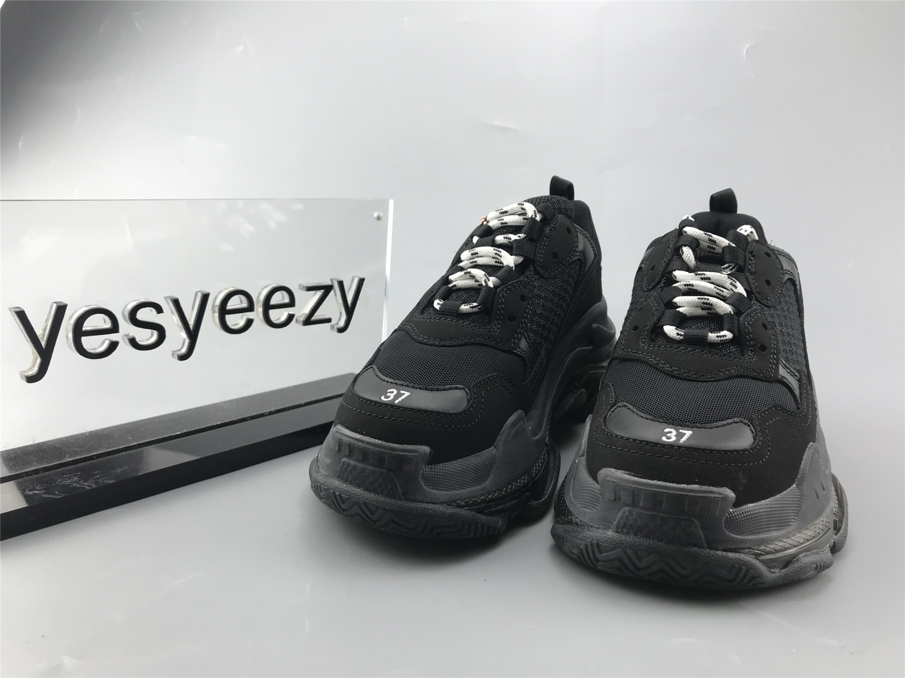 UA TRIPLE S TRAINERS BLACK