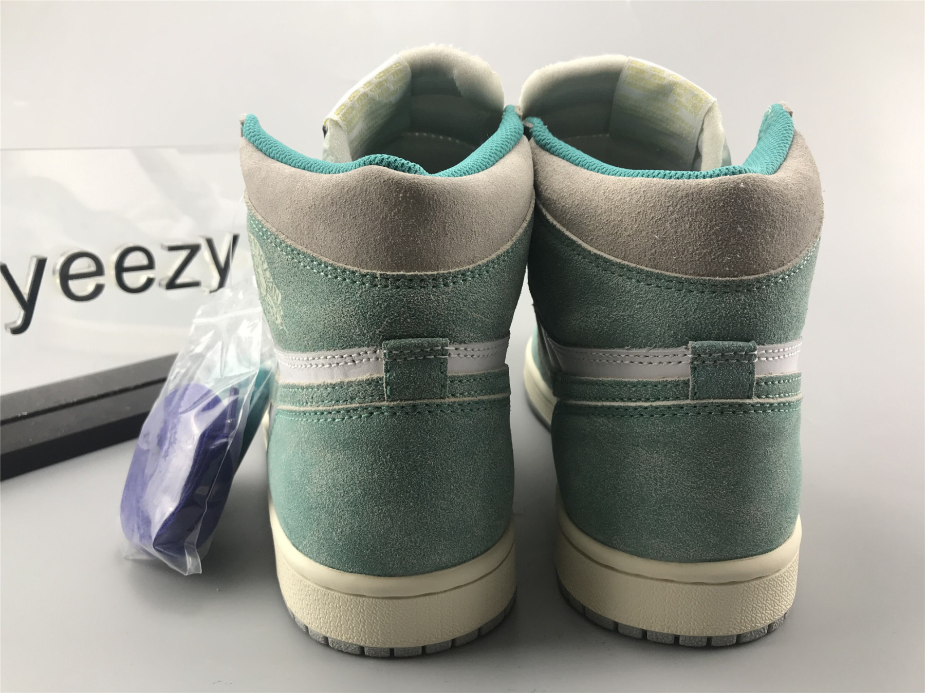 UA AIR JORDAN 1 RETRO HIGH OG "TURBO GREEN"