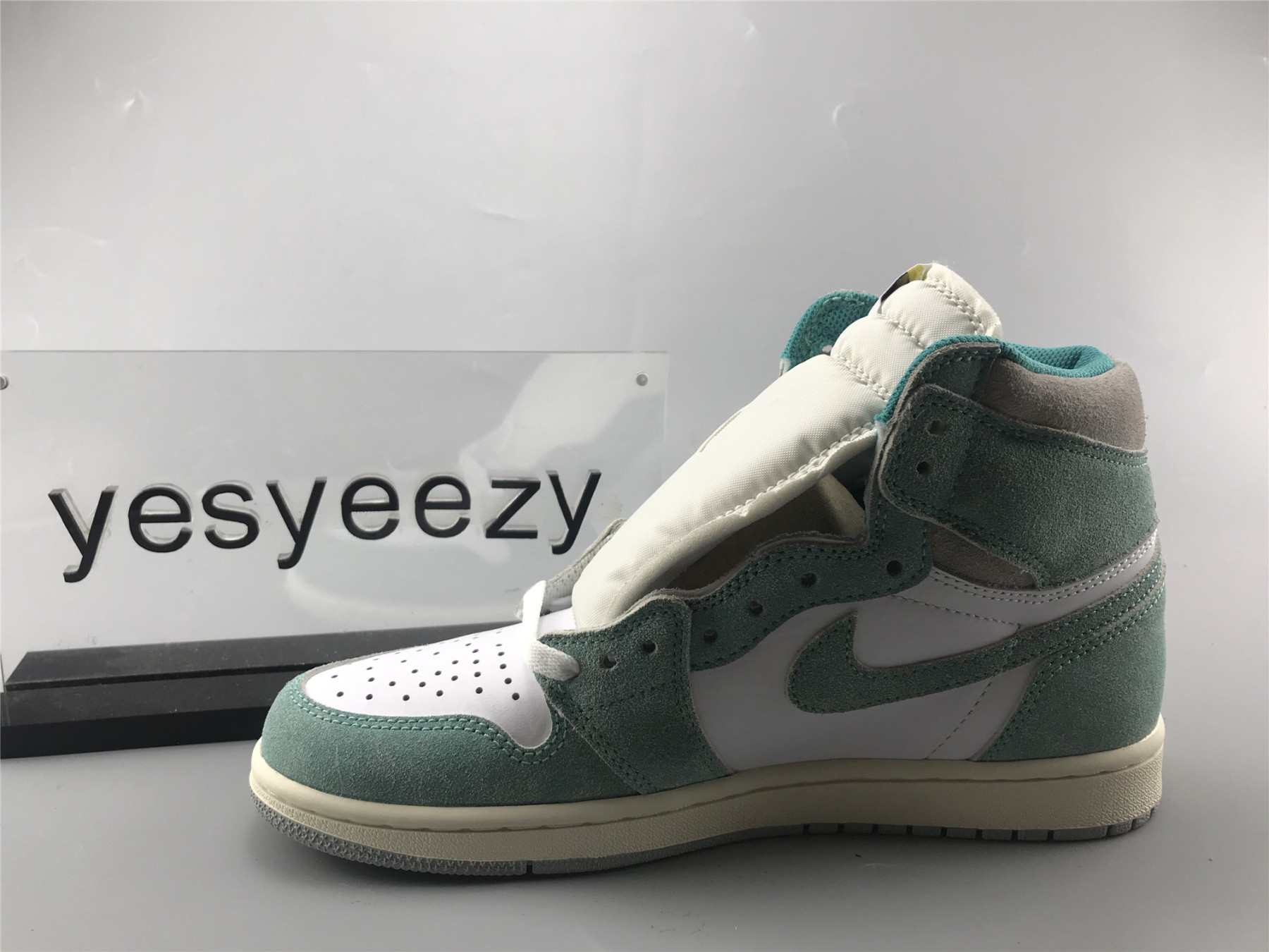 UA AIR JORDAN 1 RETRO HIGH OG "TURBO GREEN"