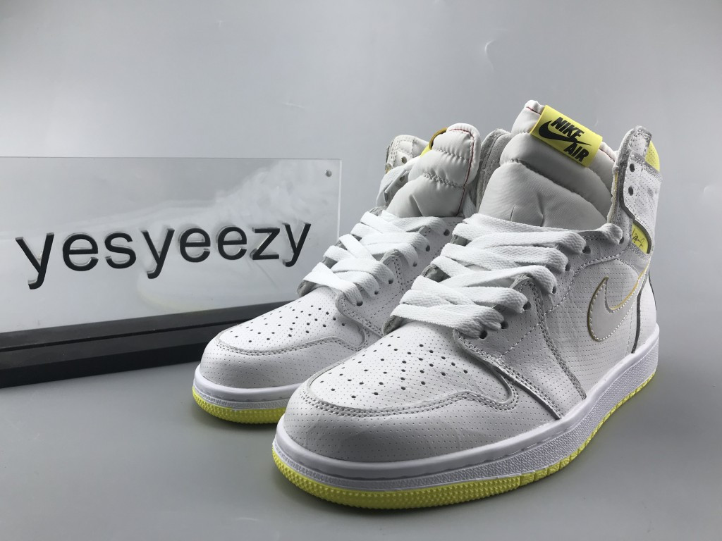 UA AIR JORDAN 1 HIGH OG â€œFIRST CLASS FLIGHTâ€
