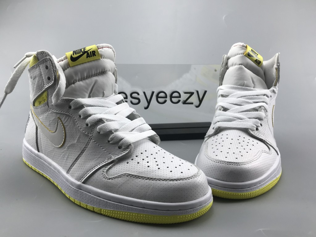 UA AIR JORDAN 1 HIGH OG â€œFIRST CLASS FLIGHTâ€