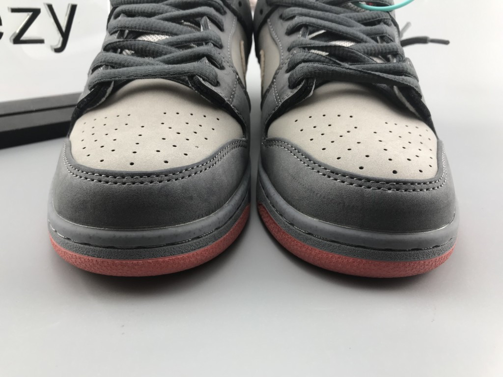 UA NIKE JEFF STAPLE X DUNK LOW PRO SB 