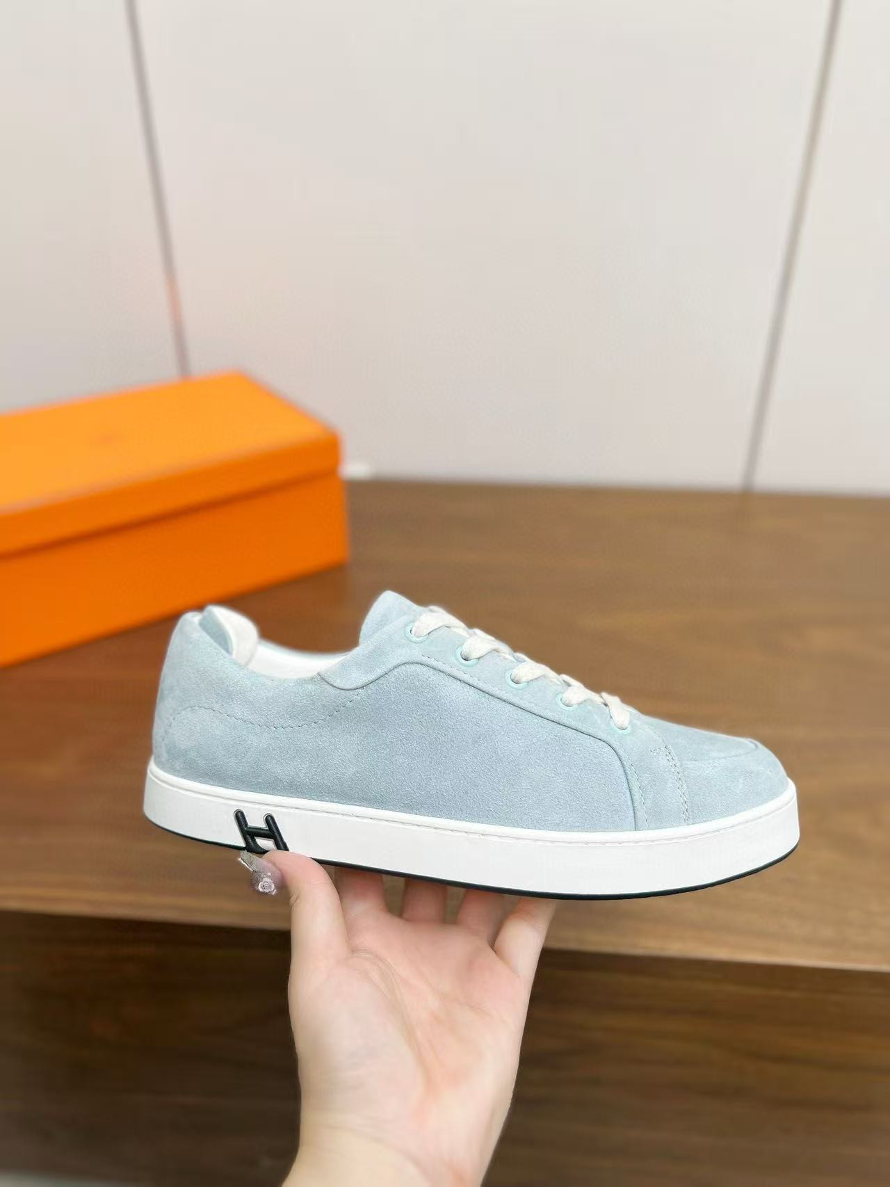 UA H**me5 Sneaker