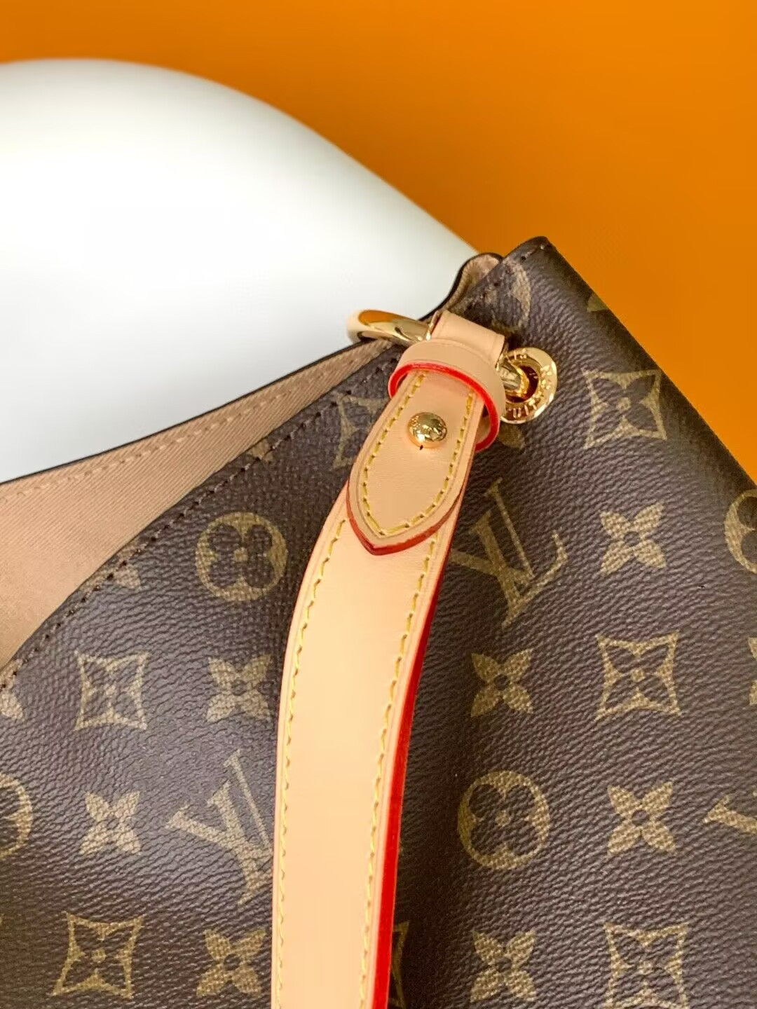 LV Graceful MM M43704 41x35x14cm