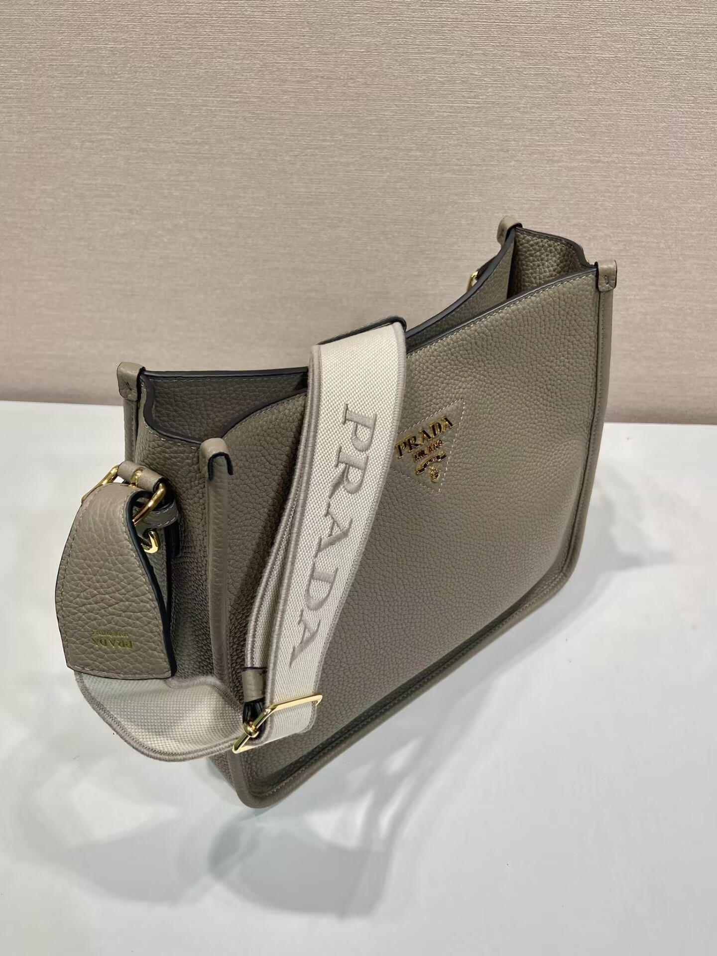 Pra*a Leather Shoulder Bag 30x28x12cm