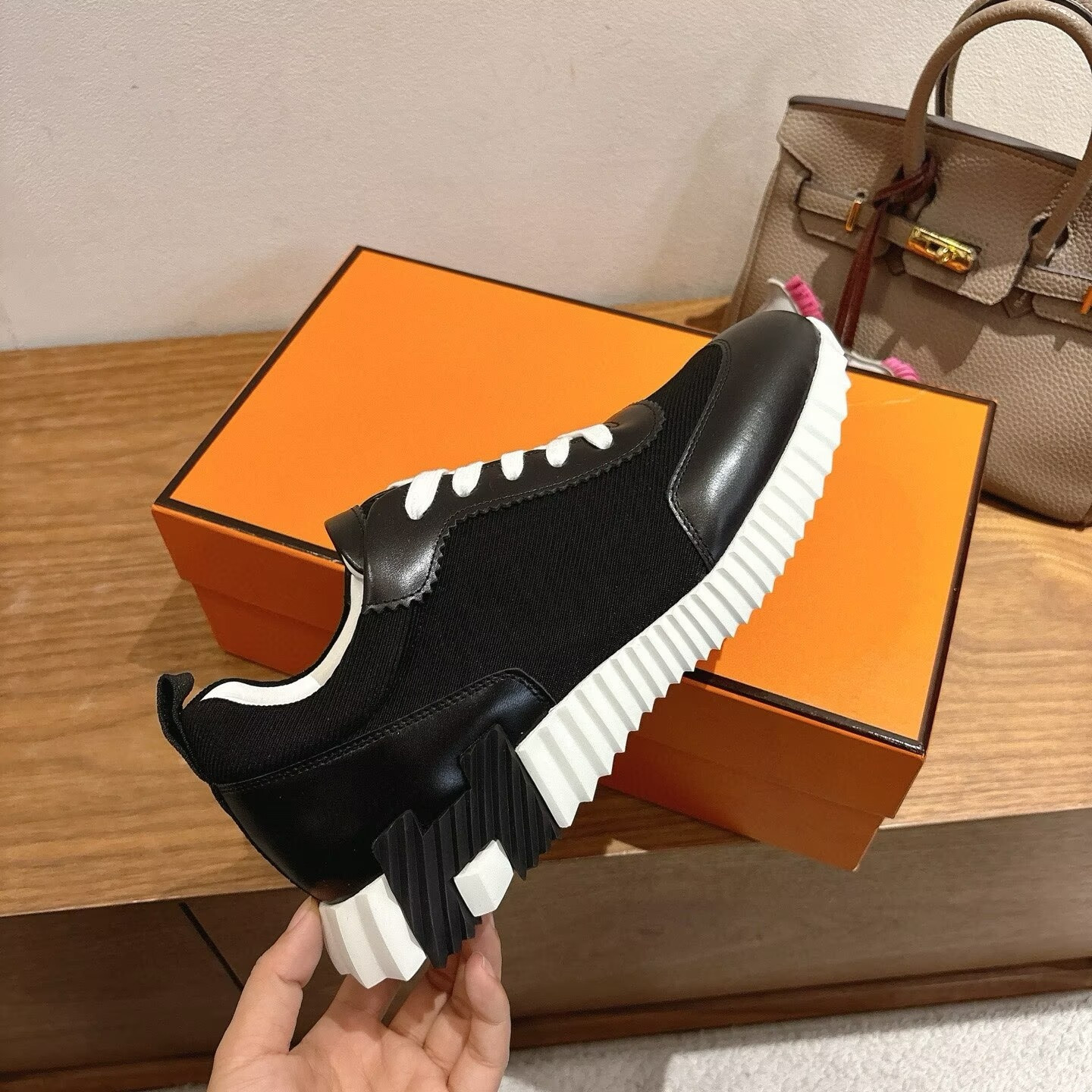 UA H**me5 Bouncing Sneaker