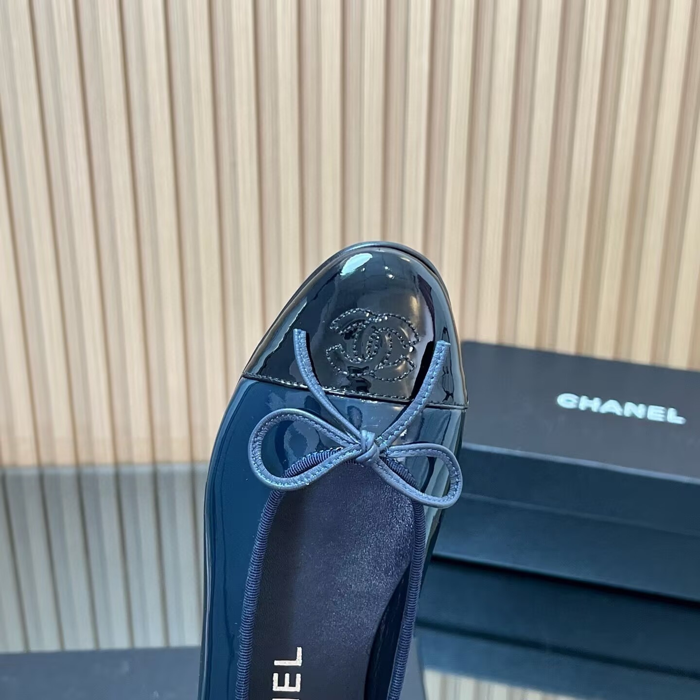 UA Ch**el Ballet flats