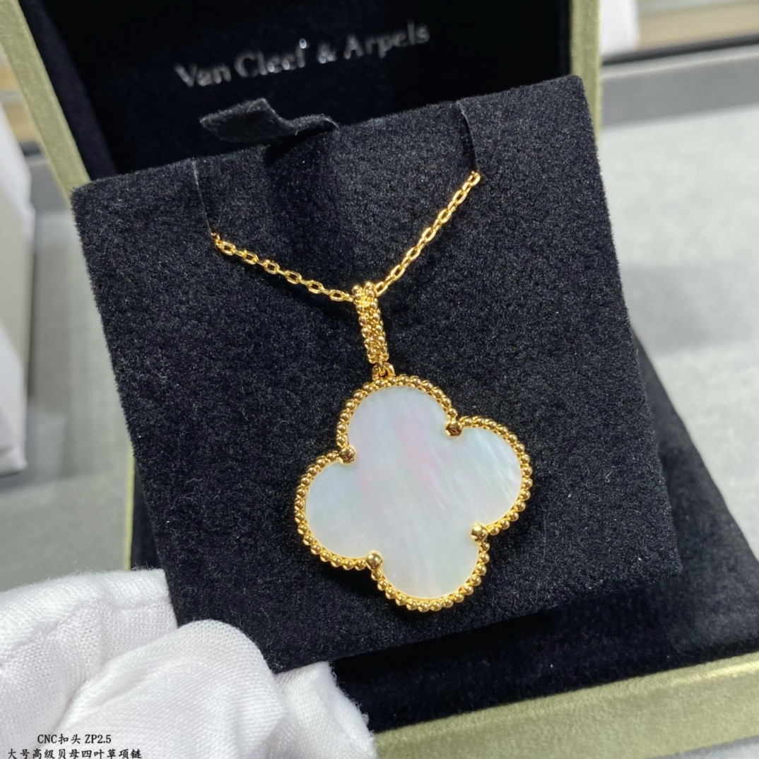 V*n Cl**f & Arpels Large Four Leaf Clover Necklace Diameter approx 2.5cm,Chain length approx 80cm