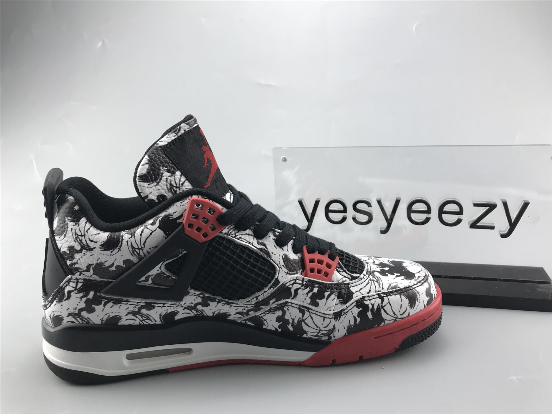 UA AIR JORDAN 4 RETRO SNGL DY