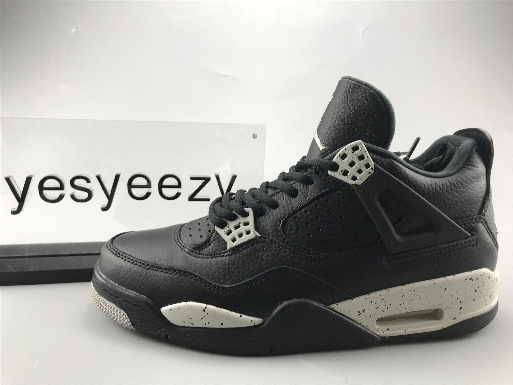 UA AIR JORDAN 4 RETRO LS "OREO"