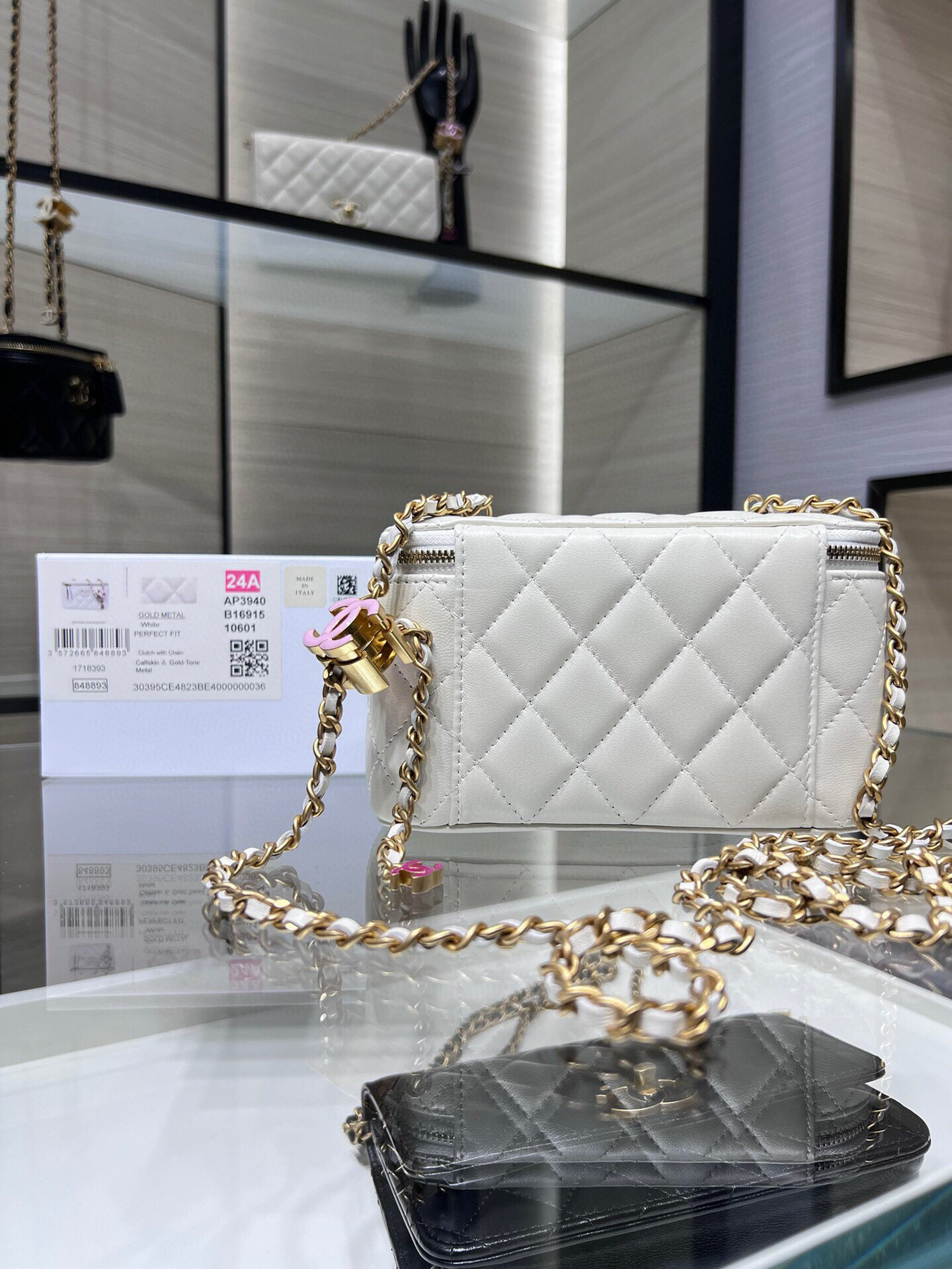 Ch**el Vanity With Chain 9.5x17x8cm