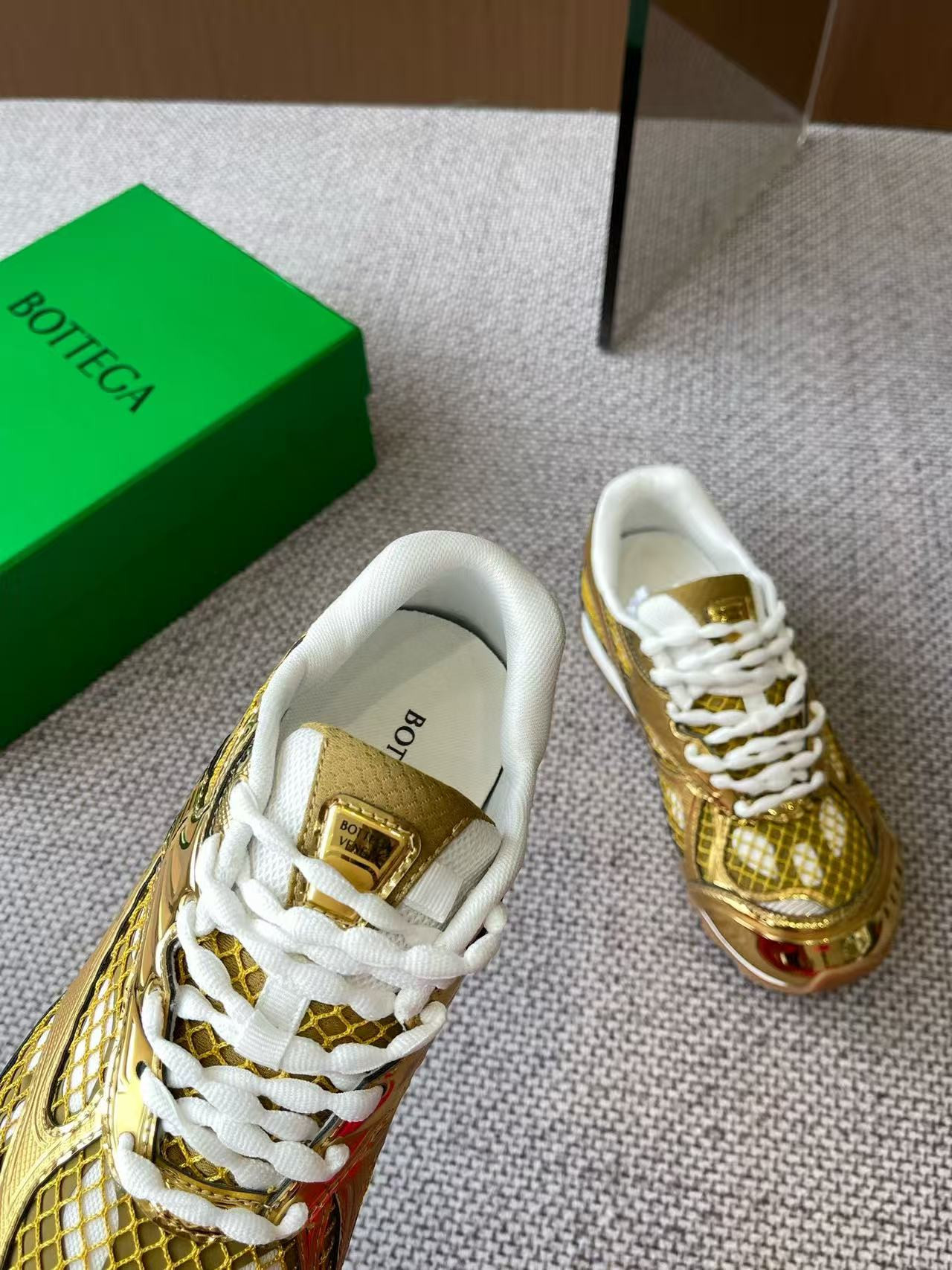 UA B0tt*ga Ven*ta Orbit Sneaker