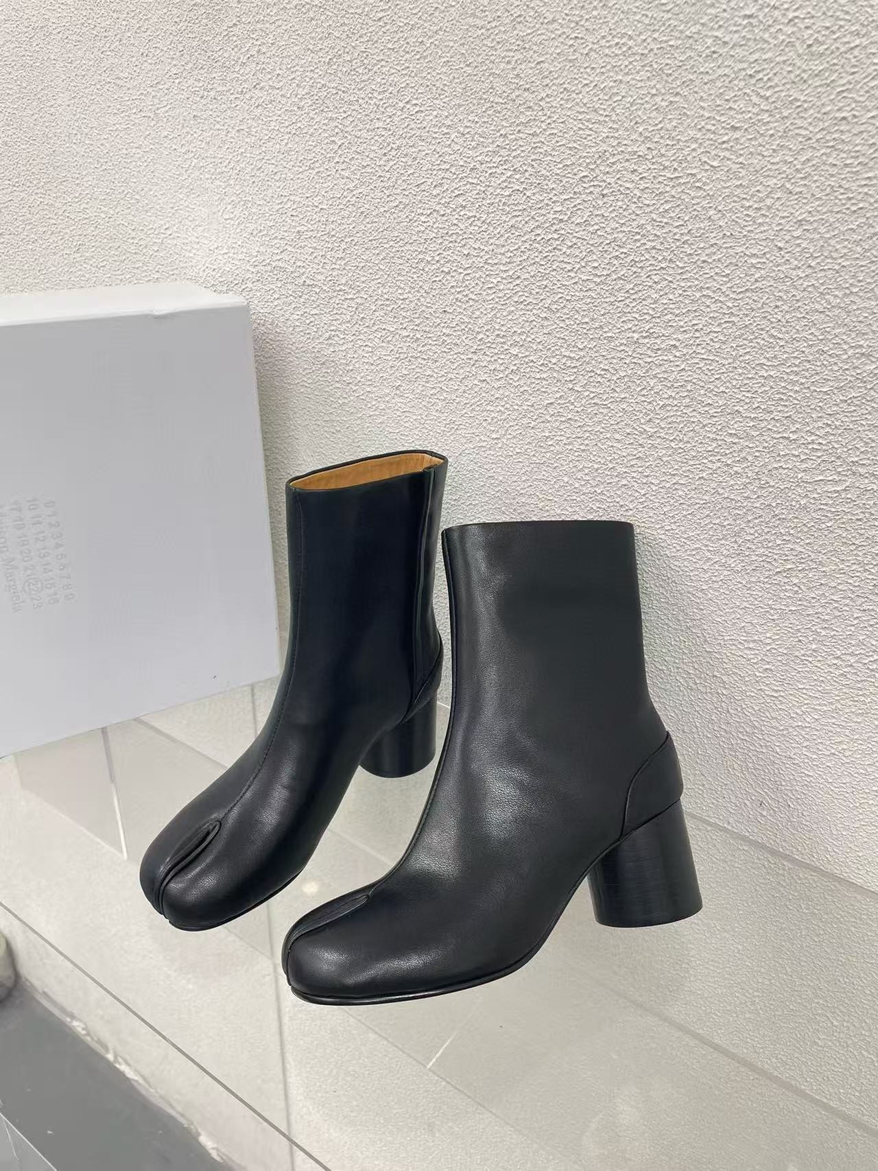UA Ma1s0n Marg*e1a Tabi Ankle Boots