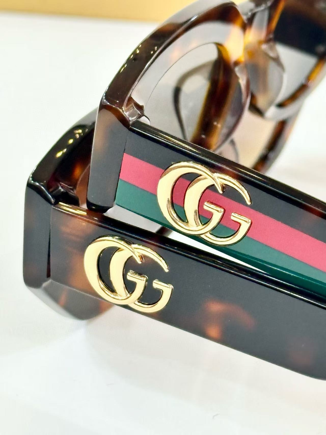 Gvc*1 Glasses GG1843S