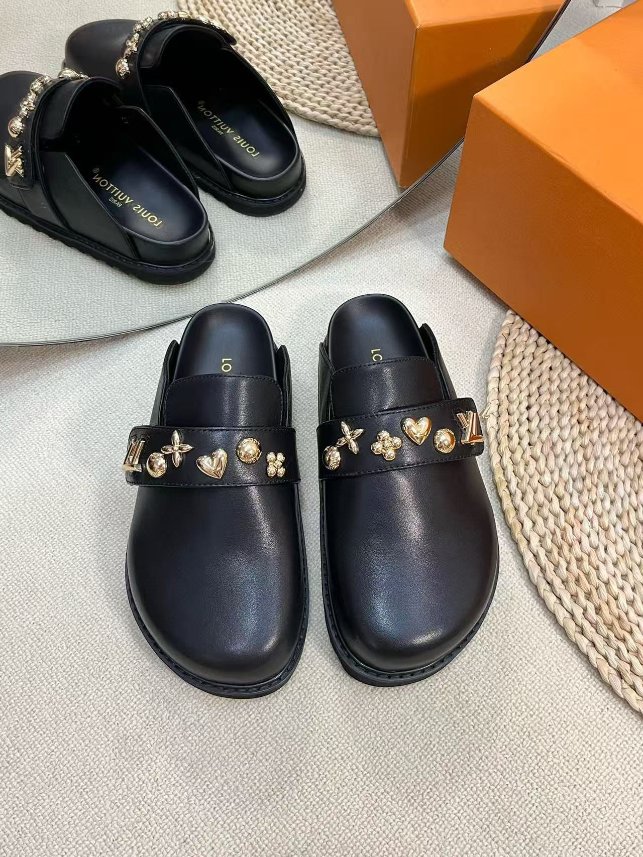 UA LV Capri Mule