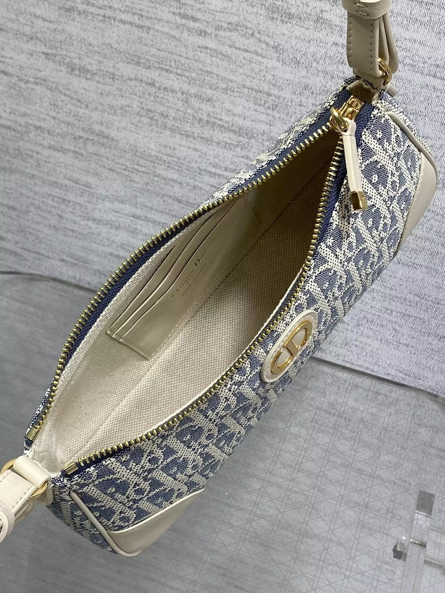 D10r 30 Montaigne Wanderlust Mini Bag Blue D10r Oblique Chambray with Smooth Calfskin 26x12x7cm