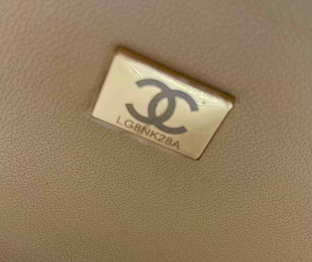Ch**el Classic Flap Jumbo 25cm CF Khaki Gold 15.5x25.5x6.5cm