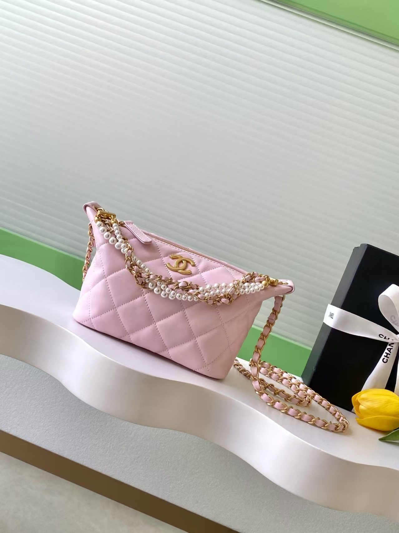 Ch**el Hobo Handbag 23.5x13x7.5cm