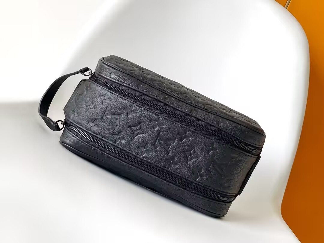 LV DOPP KIT Toilet Bag M59478 15x16.5x28cm