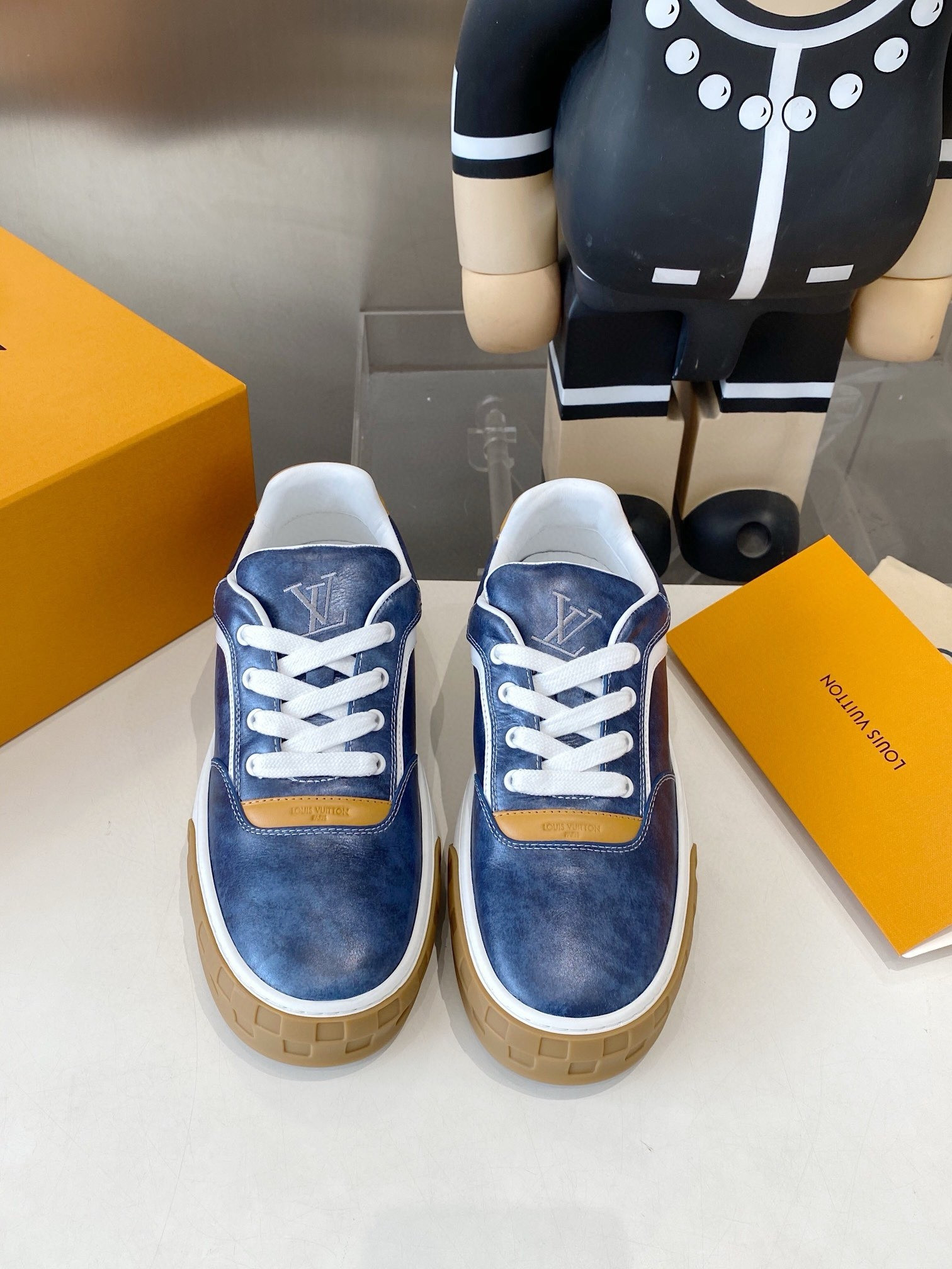 UA LV Tilted Sneaker
