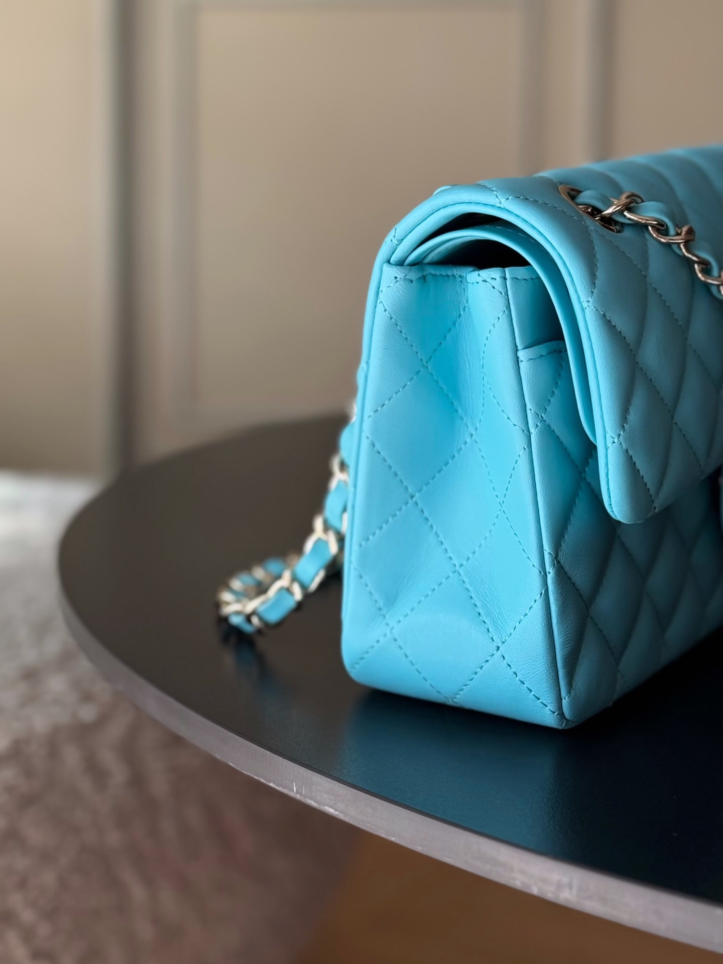 Ch**el Small Classic Bag 23x6.5x14cm