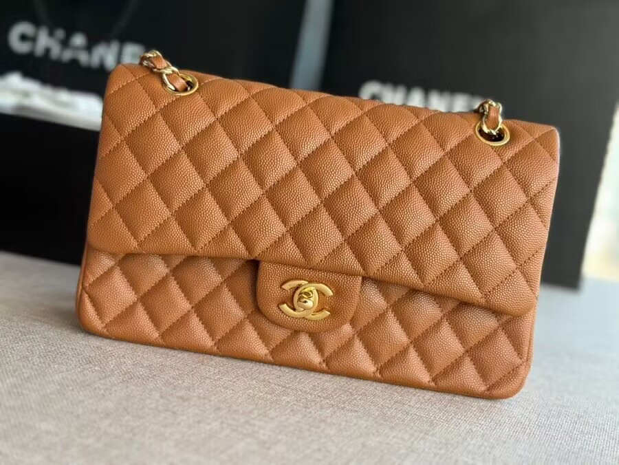Ch**el Classic Handbag in Grained Litchi Pattern Calfskin & Gold-Tone Metal 6 × 9.9 × 2.5 inches
