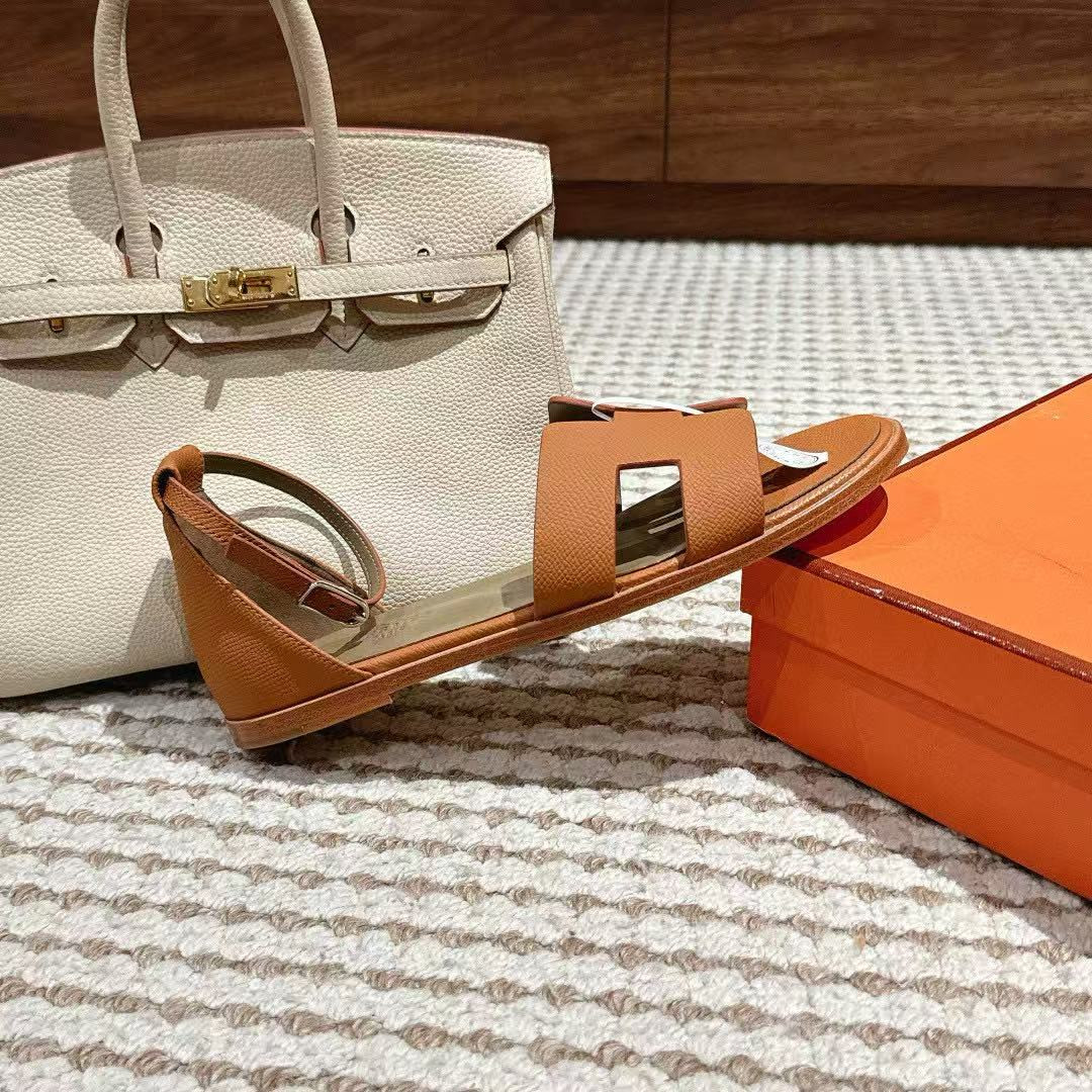 UA H**me5 Santorini leather sandals