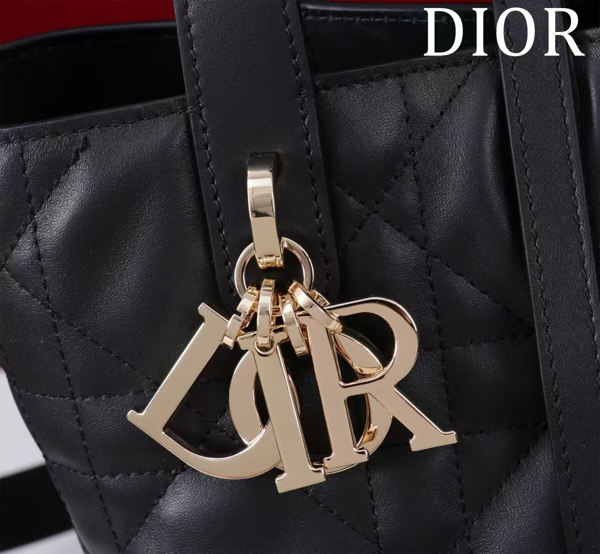 D10r Small D10r Toujours Vertical Tote Bag 18.5 x 18.5 x 12 cm