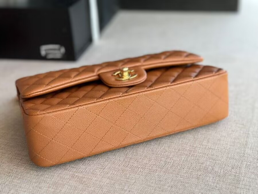 Ch**el Classic Handbag in Grained Litchi Pattern Calfskin & Gold-Tone Metal 6 × 9.9 × 2.5 inches