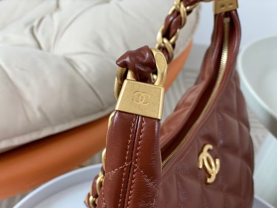 Ch**el Hobo Bag   30×28×11cm