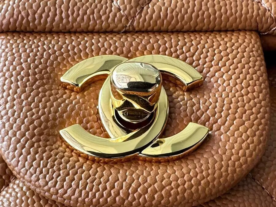 Ch**el Classic Handbag in Grained Litchi Pattern Calfskin & Gold-Tone Metal 6 × 9.9 × 2.5 inches