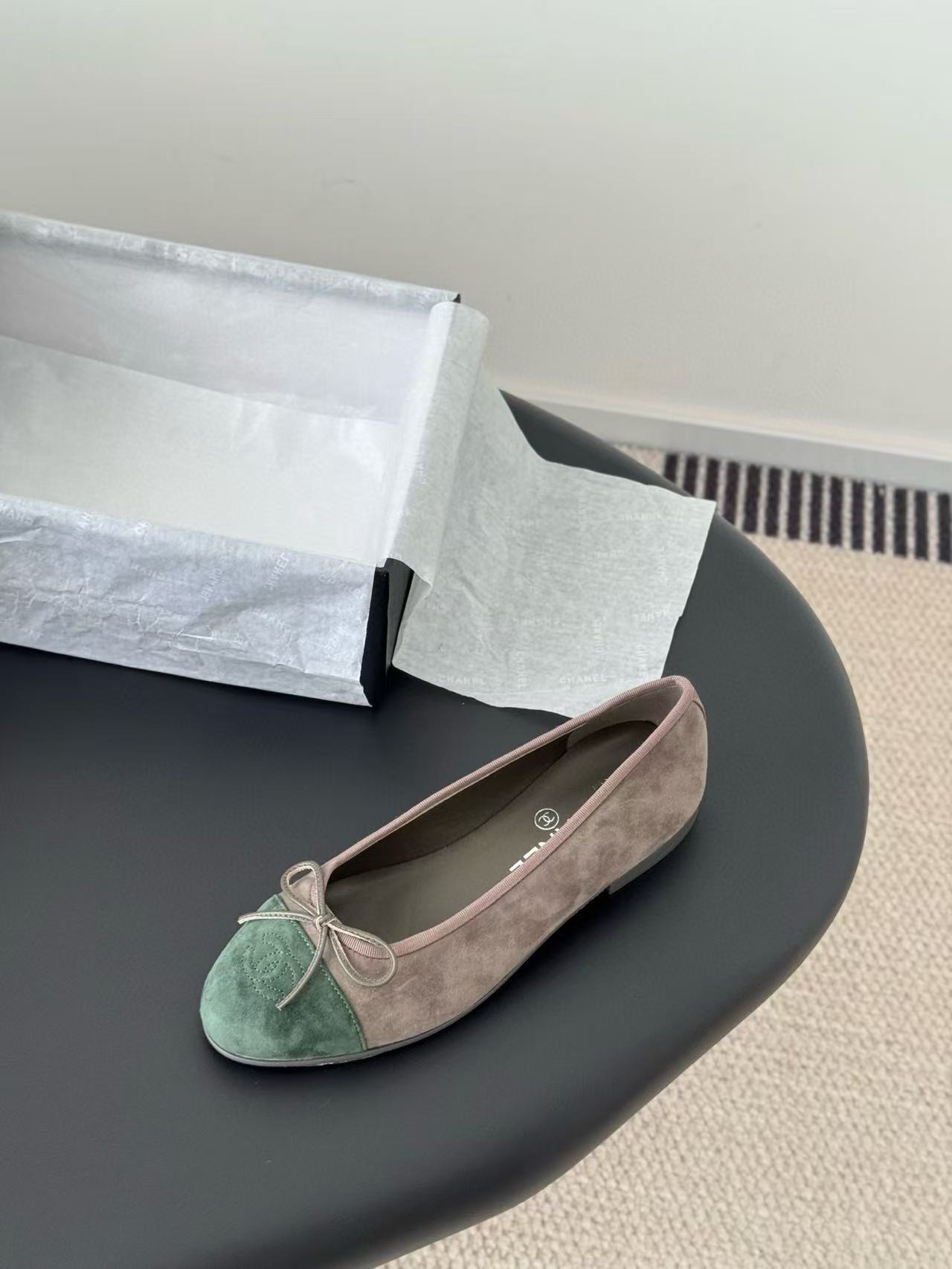 UA Ch**el Ballet flats
