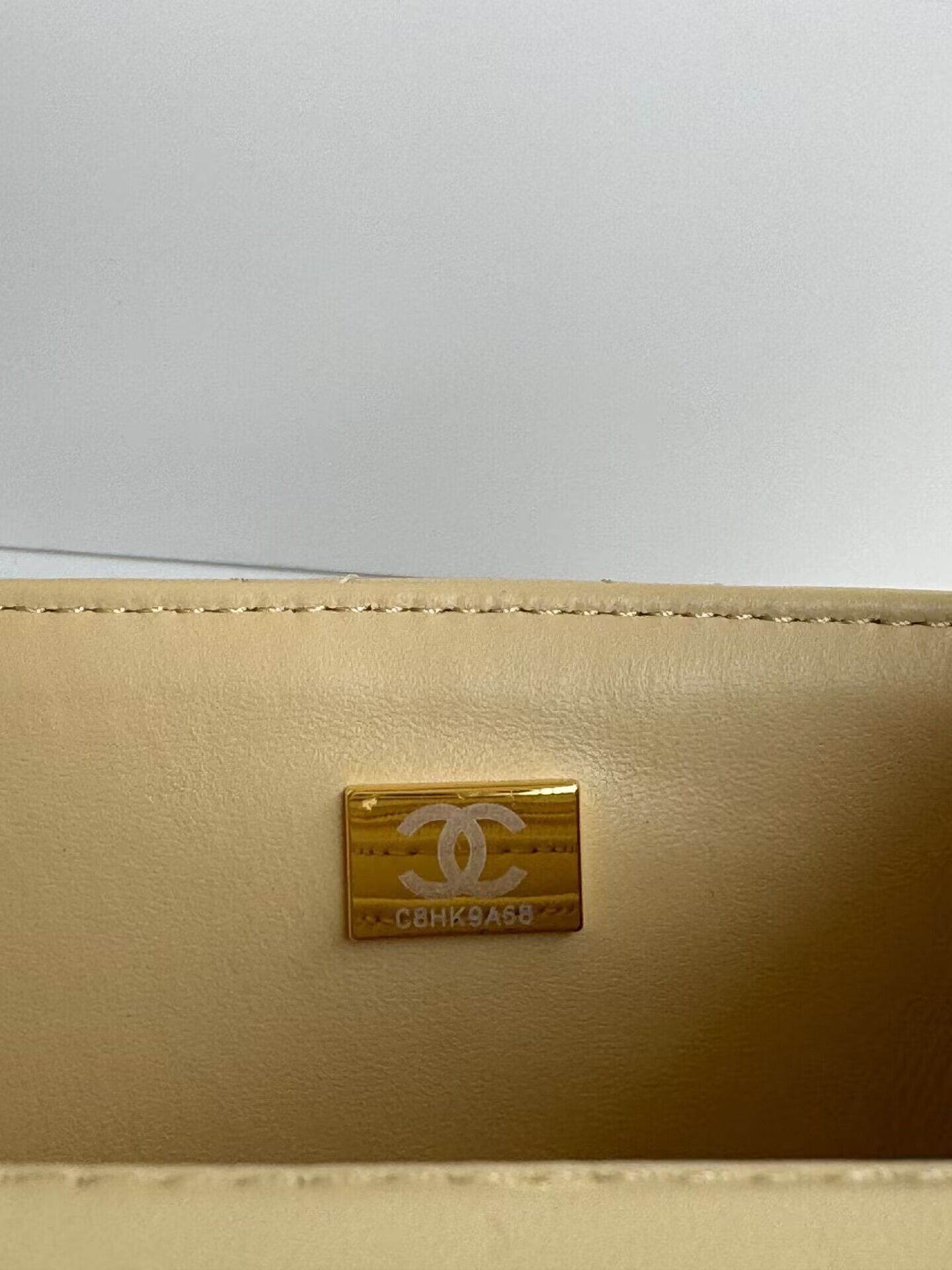 Ch**el Mini CF handle 20x12x6cm