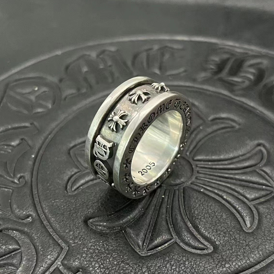 Ch*0me He**ts Ring